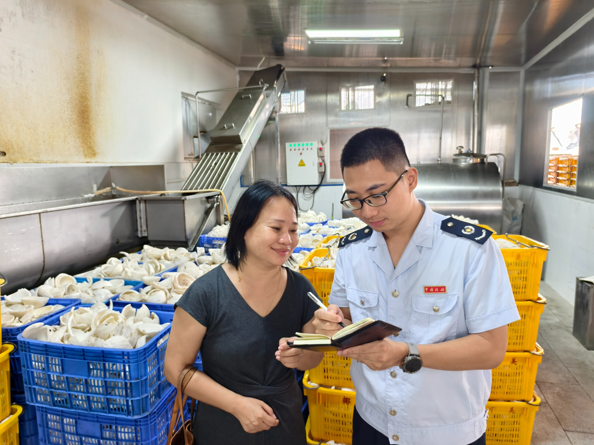 文昌税务 聚焦‘质量月’，用‘文税温度’服务餐饮行业